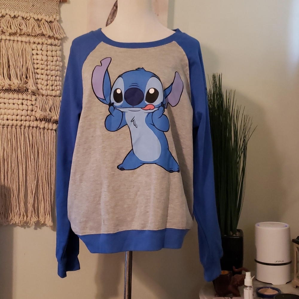 Disney Sweatshirt XL Kinda 😍